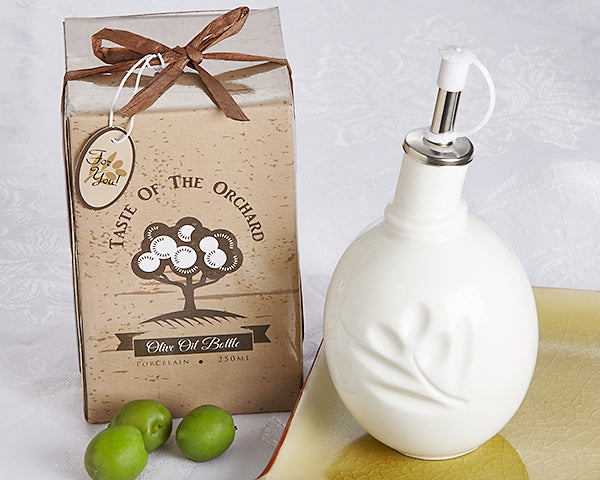 a93025-olive-oil-bottle-in-gift-box-l.jpg