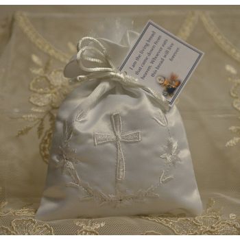 Almond favors Communion, Baptism favors with embroidery Cross and favor tag, favors, koufeta mementos, italian communion favors