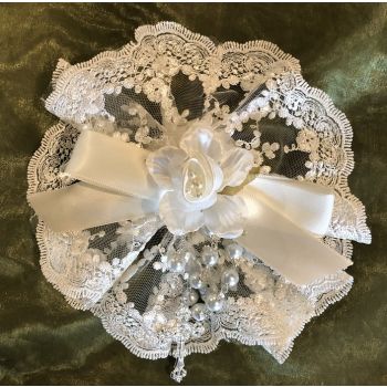 AF617 Italian lace doily with craft flower and rosary, communion, bridal shower favors bomboniere