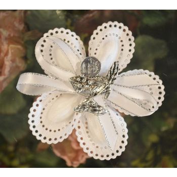 Communion Confetti flower favors with chalice pin