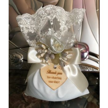 AF605 Elegant Italian wedding favor bomboniere with craft flower and wooden tag
